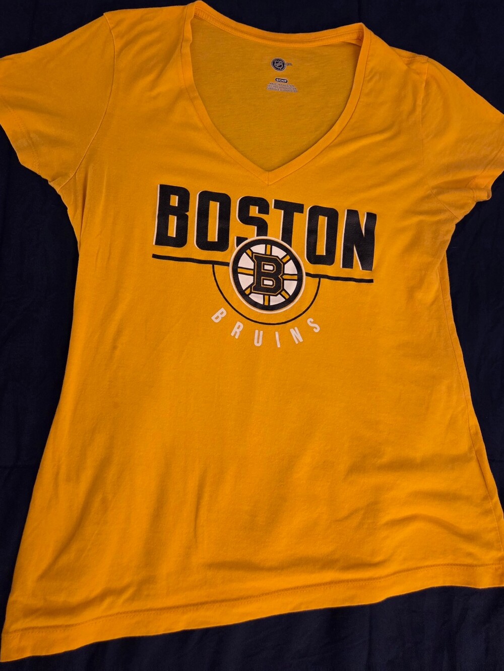 Boston Bruins Official NHL Yellow V-Neck Tee – Size Small
